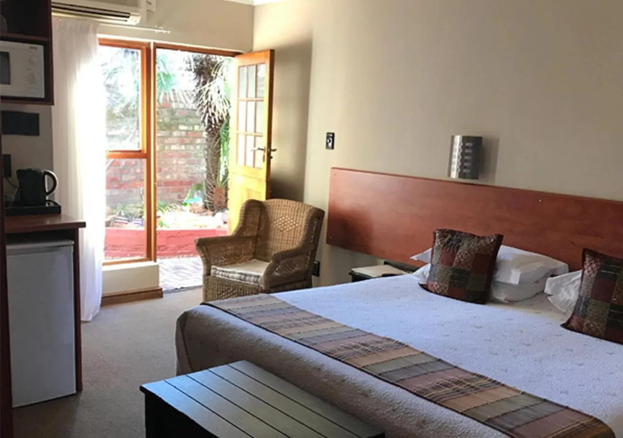 A La Martha'S Air-Port Guest House Port Elizabeth