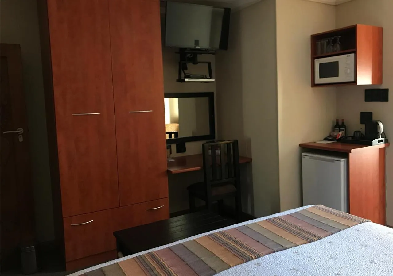 A La Martha'S Air-Port Guest House Port Elizabeth 4*,