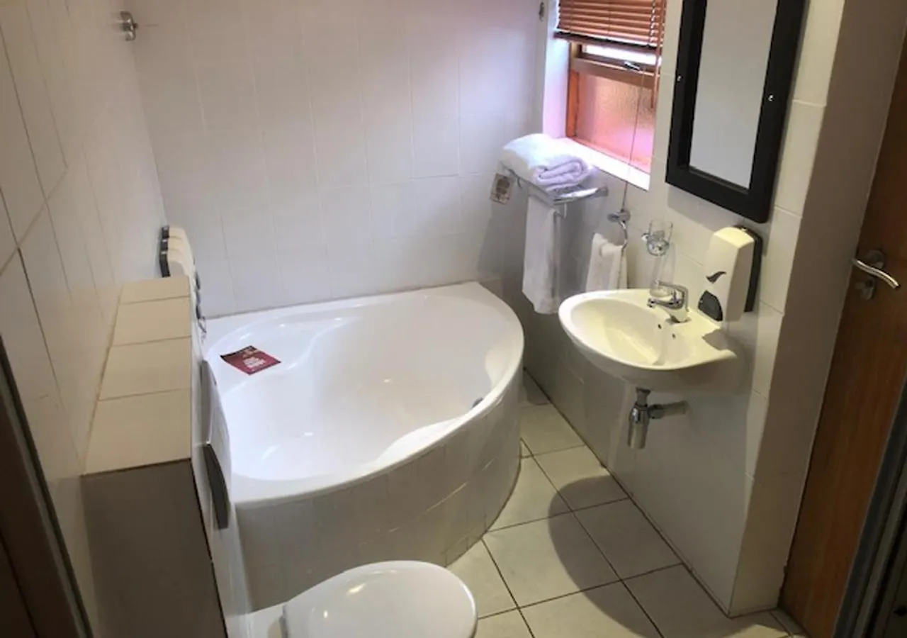 A La Martha'S Air-Port Guest House Port Elizabeth